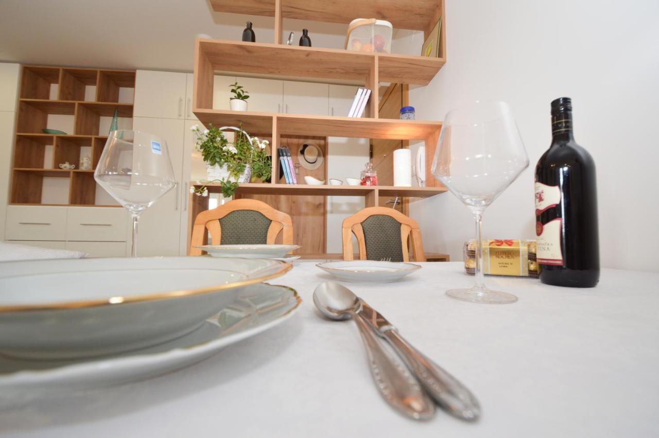 Shine24 - Spacious And Bright Apartment - New Нови-Сад Экстерьер фото