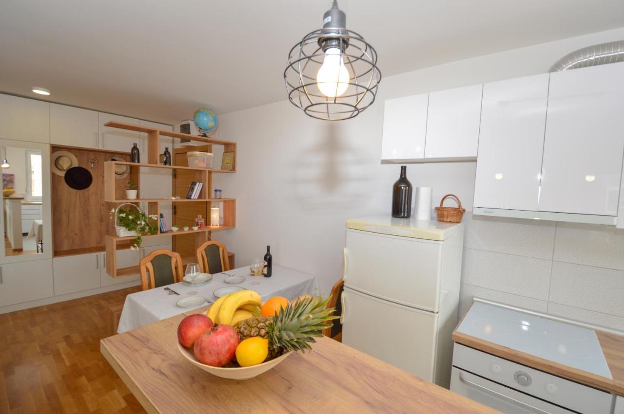 Shine24 - Spacious And Bright Apartment - New Нови-Сад Экстерьер фото