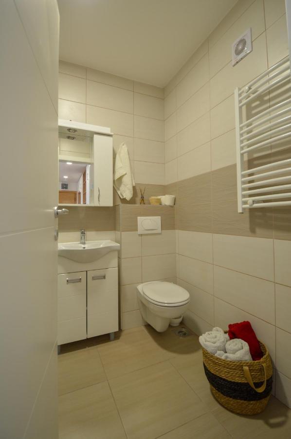 Shine24 - Spacious And Bright Apartment - New Нови-Сад Экстерьер фото